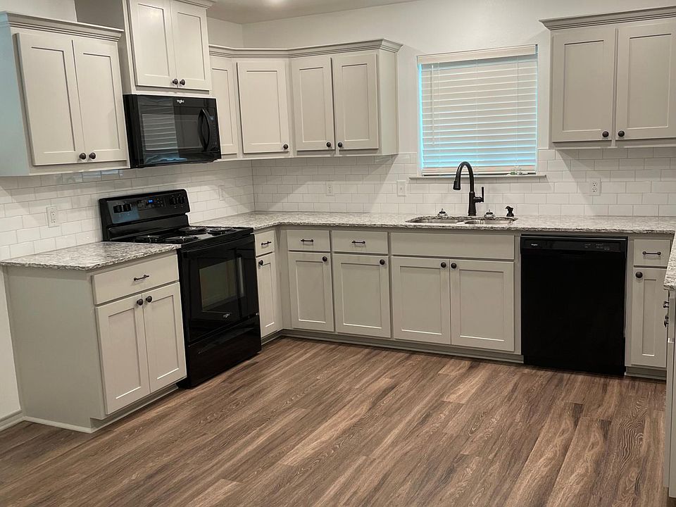 1st image of 2925 Greenhills Dr #2925