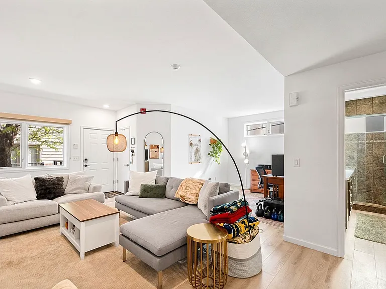 171 S Jackson St #101 — Photo 6