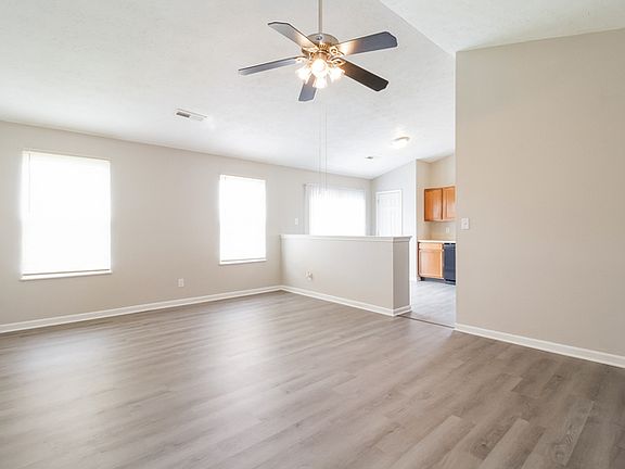 3rd image of 309 Aviary Pl