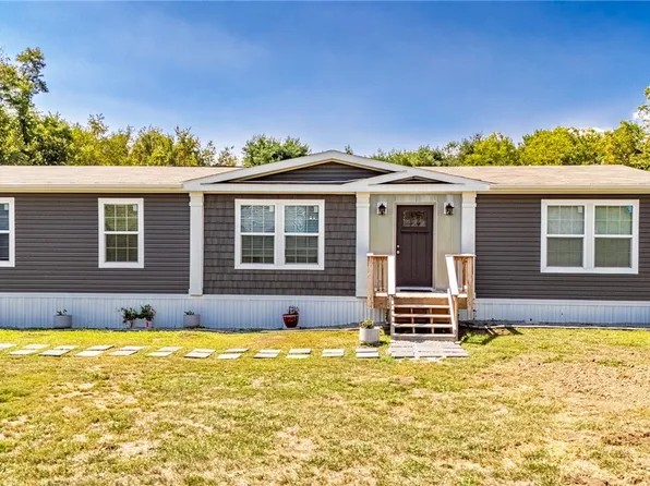 228 Florence Dr, Uniontown, PA 15401