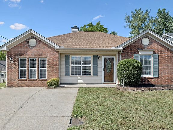 3rd image of 718 Maple Pl