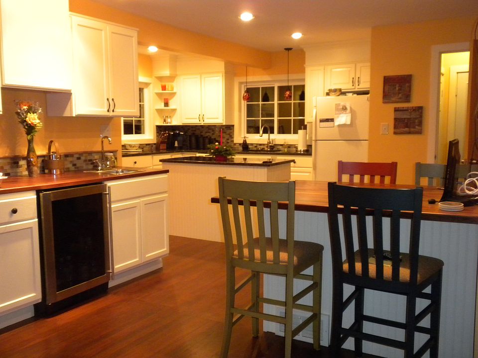 1st image of 4652 Lakecrest Dr