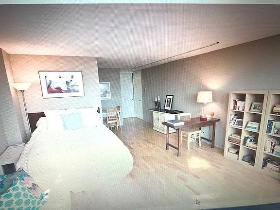 4th image of 2400 N Lakeview Ave APT 712