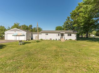 9437 Cady Rd, Jackson, MI 49201