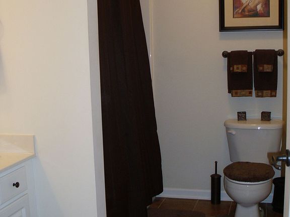 3rd image of 64 Old Tavern Cir