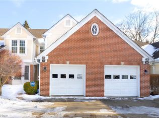 840 Hamlet Ln APT A2, Westlake, OH 44145