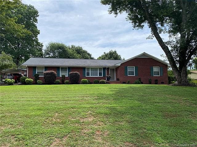 1st image of 161 Dogwood Ln