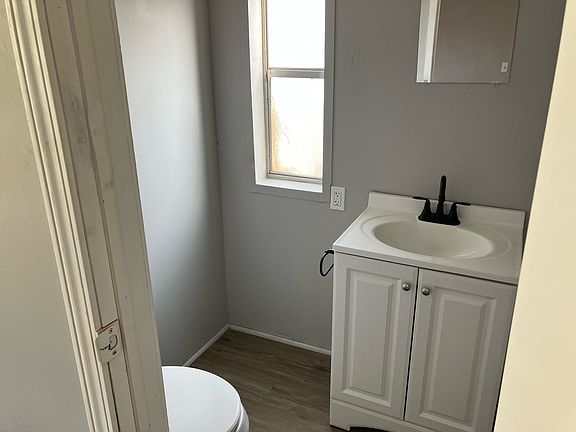 4th image of 1185 Hawthorne Dr