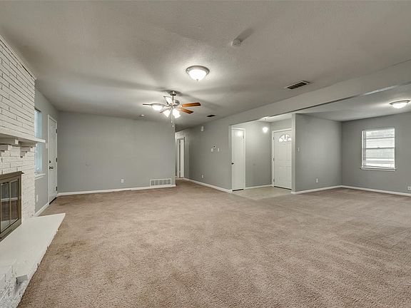 5th image of 122 S Crestwood Blvd