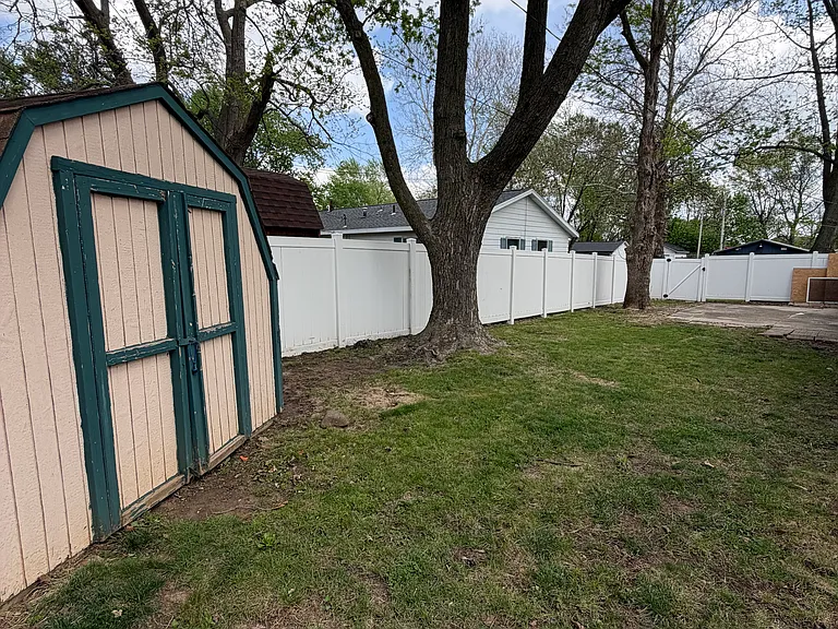 2504 Campbell Dr — Photo 27