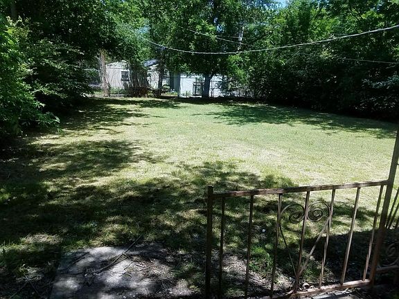 5th image of 925 SW 48th St
