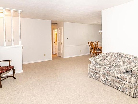 5th image of 8110 Tanager Ct