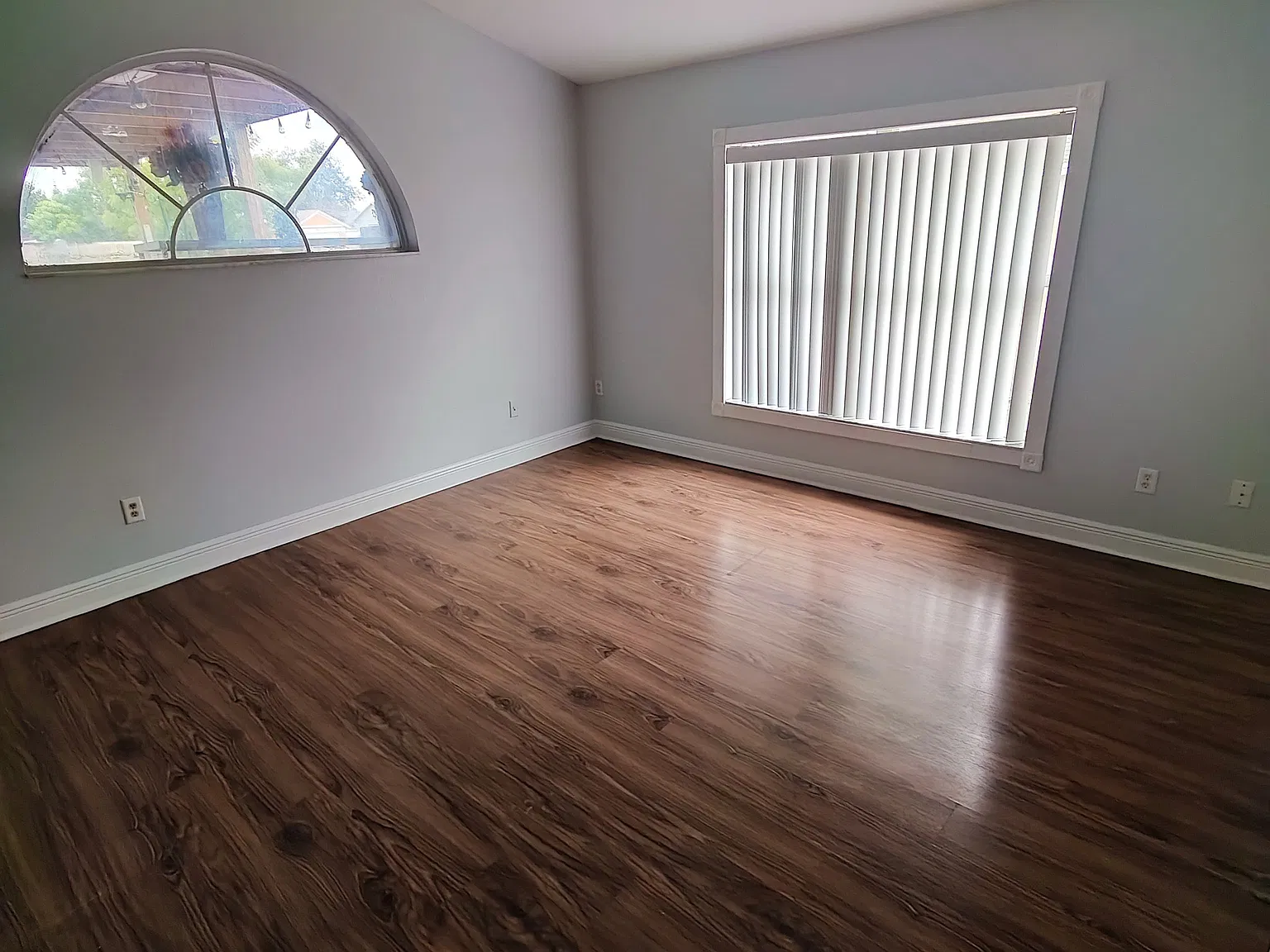 2 bed, 1000 sqft, $1,950 — Photo 4