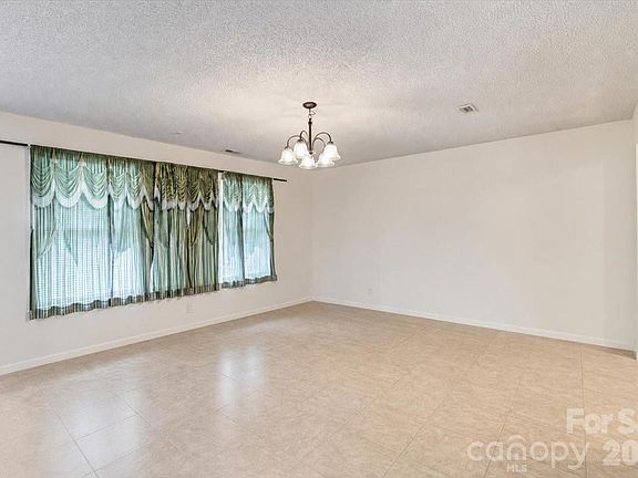 5th image of 2809 Trestle Ct SW