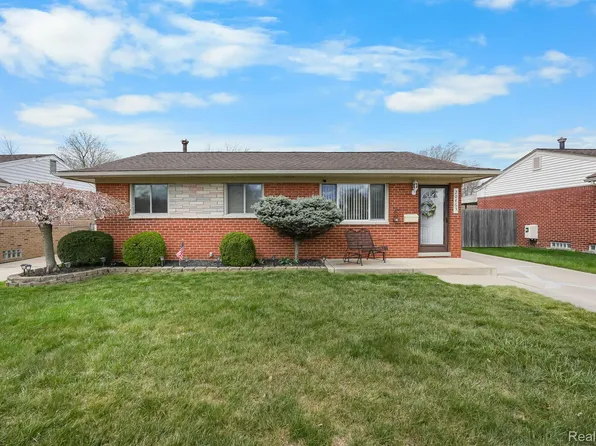 20463 Electra St, Clinton Township, MI 48035