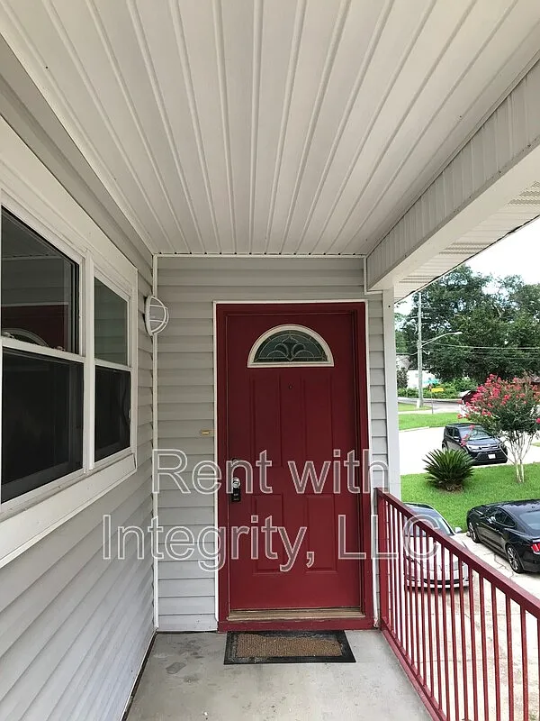2 bed, 1.0 bath, 1000 sqft, $1,250 — Photo 2