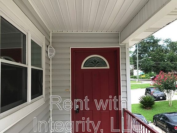 2nd image of 1502C Pullen Rd