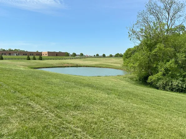 765 N Bend Rd, Hebron, KY 41048