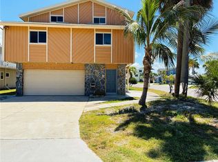 17601 1st St E, Redington Shores, FL 33708