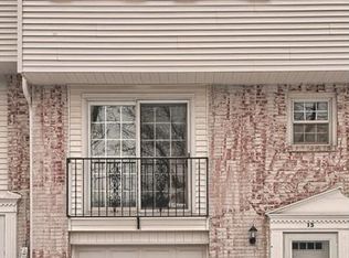 15 Crestwood Dr, Allison Park, PA