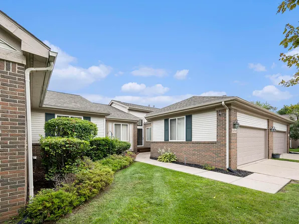 36989 Condor Ct, Westland, MI 48185