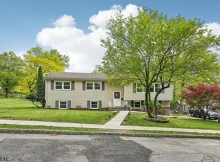 23 Chestnut Rd, West Orange Twp., NJ 07052