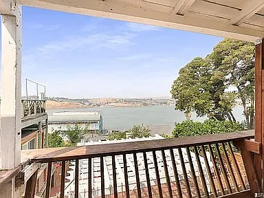 568 Alhambra St — Photo 15