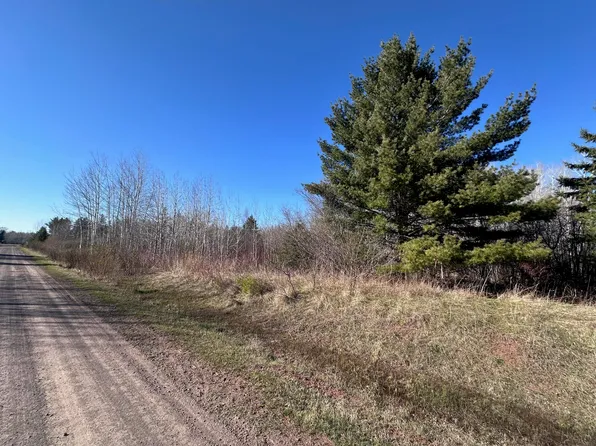 3264 S 16th St, South Range, WI 54874