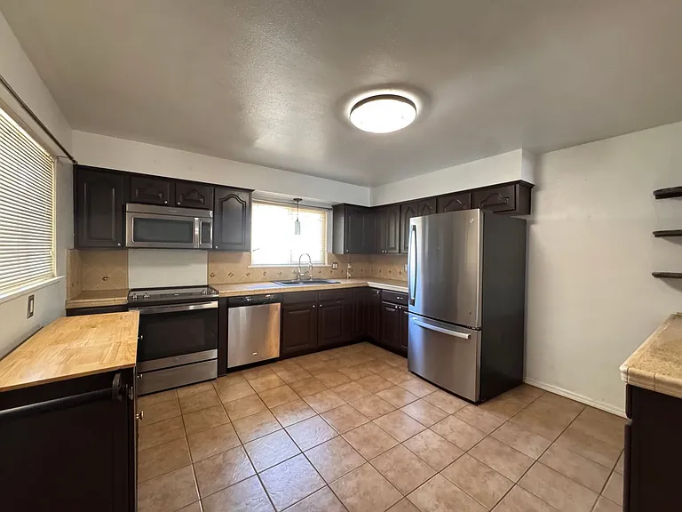 10211 Blume St NE — Photo 7