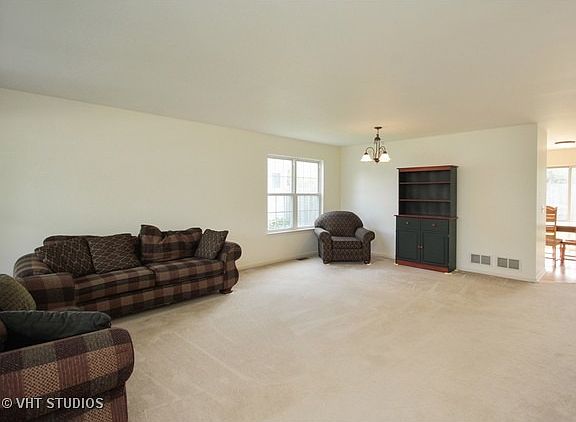 2nd image of 3118 Hampshire Ln
