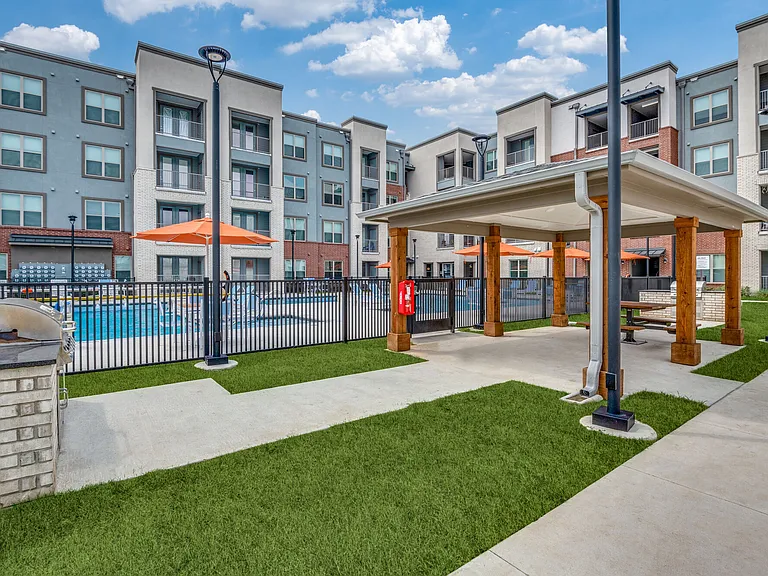 Palladium East Foster Crossing — Photo 19