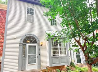 13759 Lark Song Dr, Germantown, MD 20874