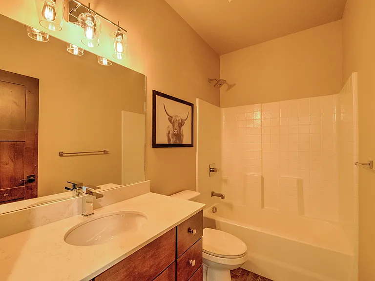 320 Fox Springs Cir #303 — Photo 8