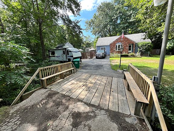 2nd image of 1635 Providence Rd