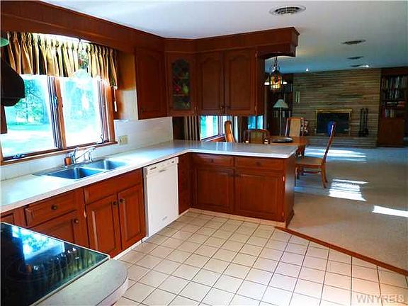4th image of 5080 Brookhaven Dr