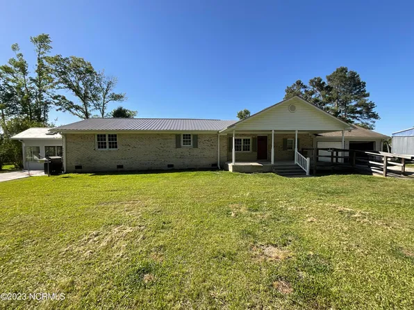 99 Christian Lane, Riegelwood, NC 28456