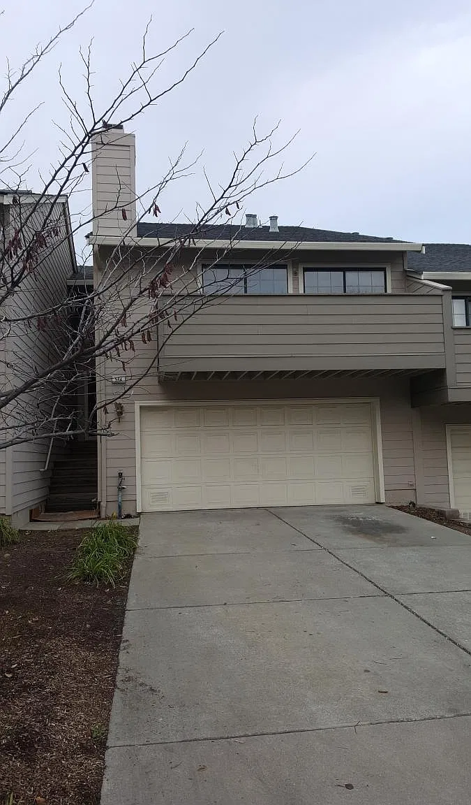 564 Bustos Place — Photo 1