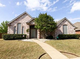 2201 Heather Ridge Ln, Garland, TX 75040