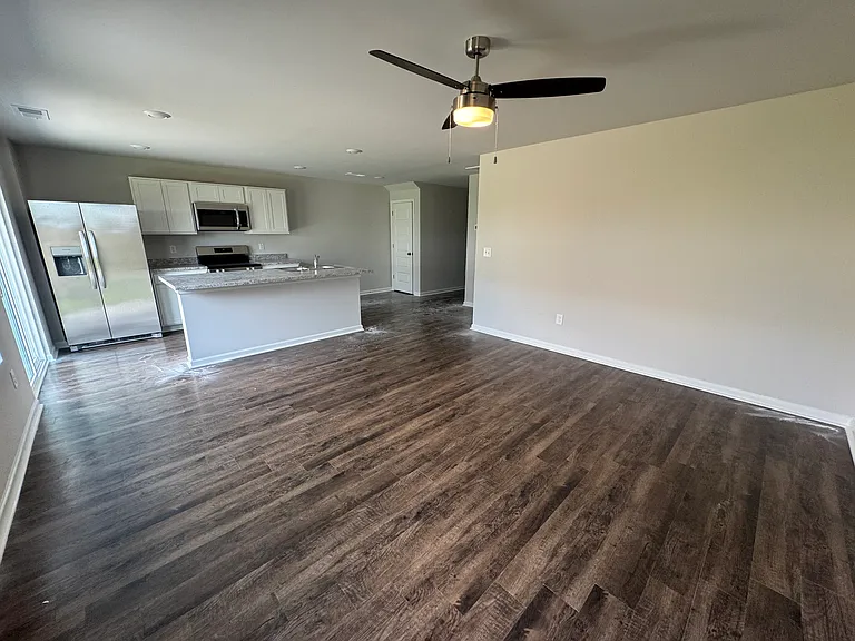 173 Driftwood Ln — Photo 8