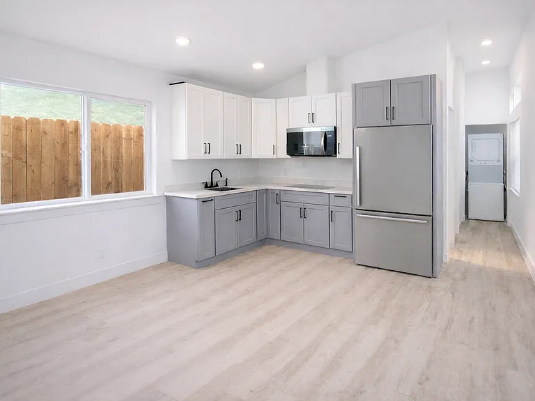 Living room / Kitchen