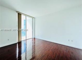 950 Brickell Ave #2407, Miami, FL 33131