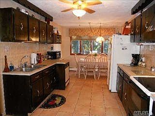4th image of 8 Catalina Ct