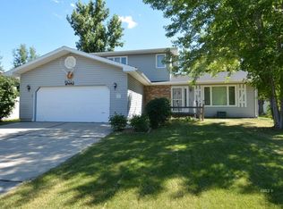 6812 Cimarron Dr, Colstrip, MT 59323