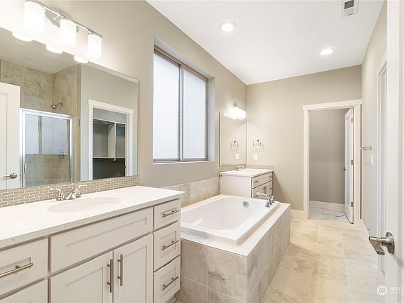 5th image of 20515 153rd Street E