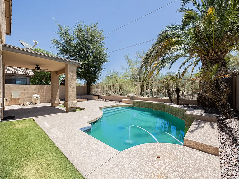 1861 E Patrick Ln — Photo 37