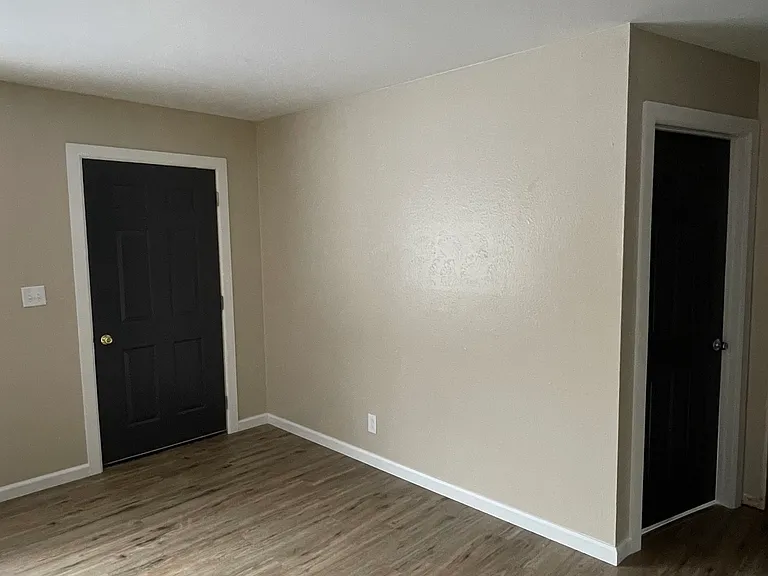 175 Custer St — Photo 8