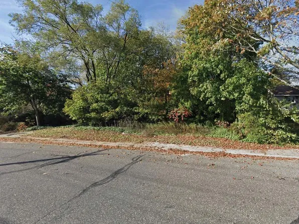 2700 Connecticut Avenue, Medford, NY 11763