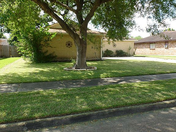 2nd image of 10110 Clairmont Dr