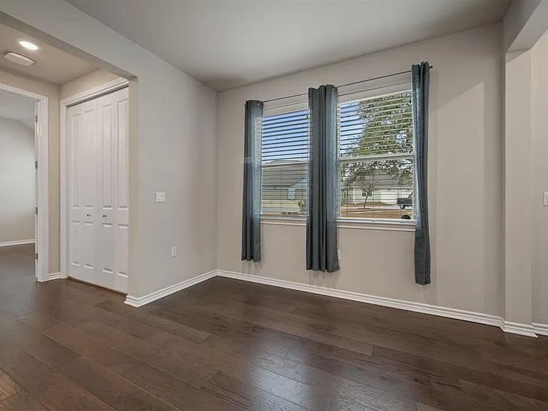 305 Bolivar Way #101 — Photo 14