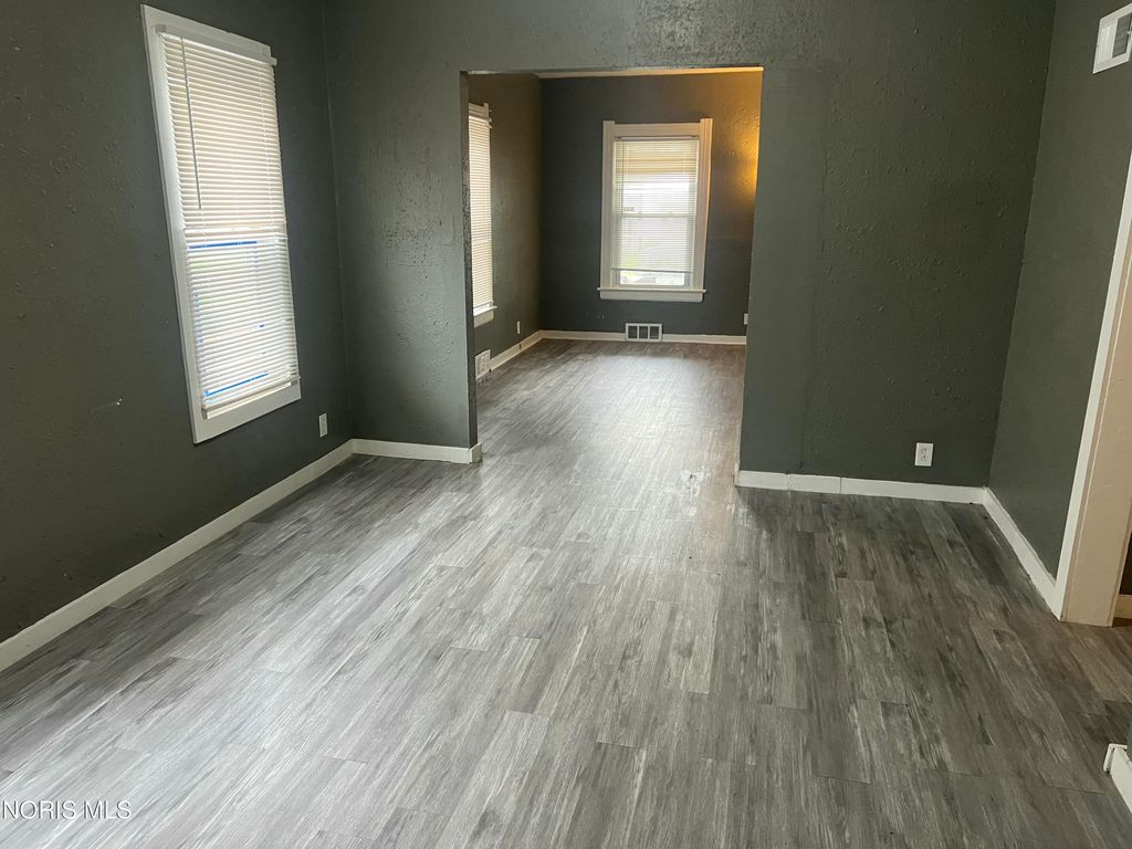 913 Berry St, Toledo, OH - View 3